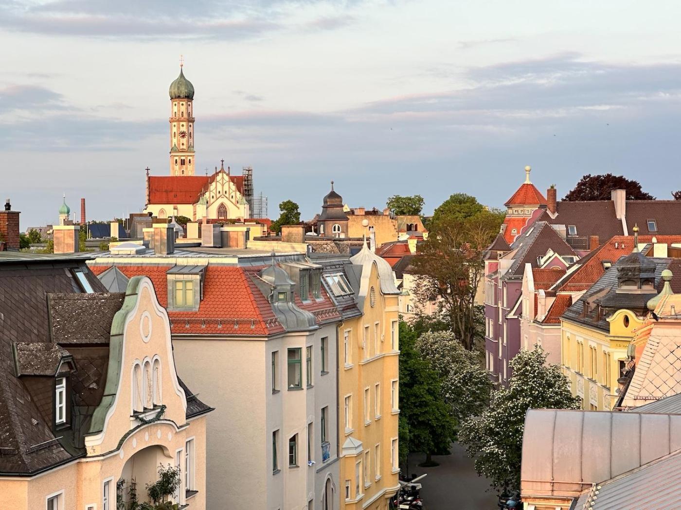 Truly - Viel Platz Fuer Business & Familie - Modern, Garage, Fahrstuhl Apartment Аугсбург Екстериор снимка
