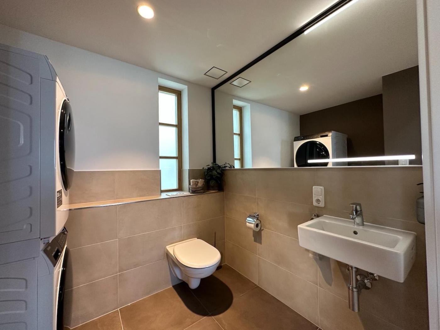 Truly - Viel Platz Fuer Business & Familie - Modern, Garage, Fahrstuhl Apartment Аугсбург Екстериор снимка